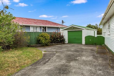 Photo of property in 8 Marne Grove, Waitangirua, Porirua, 5024