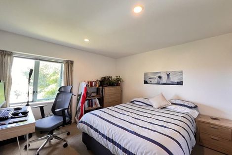 Photo of property in 1/93a Kelburn Parade, Kelburn, Wellington, 6012