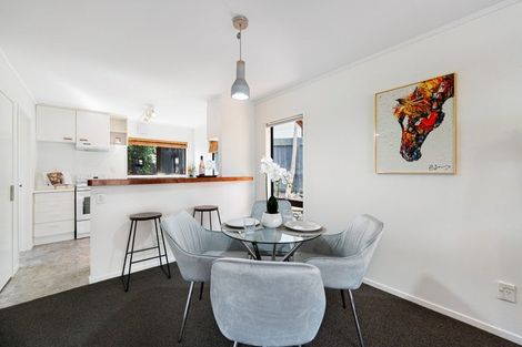 Photo of property in 2/35 Jaemont Avenue, Te Atatu South, Auckland, 0610