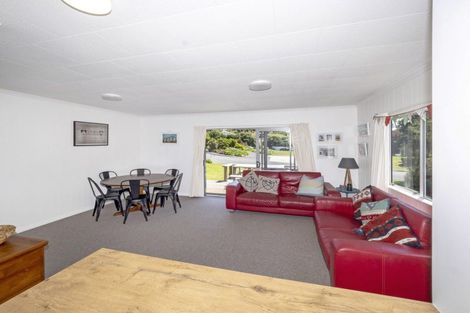 Photo of property in 7 Palm Parade, Riversdale Beach, Masterton, 5872