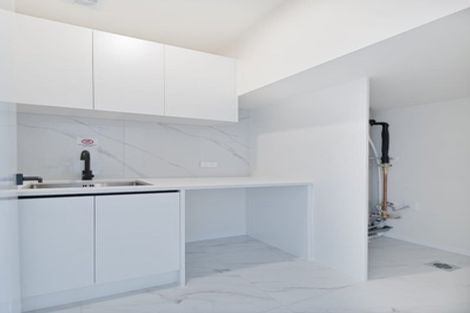 Photo of property in 33 Taipahitini Road, Rosehill, 2113