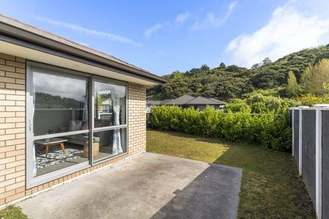 Photo of property in 3 Mooring Close, Whitby, Porirua, 5024