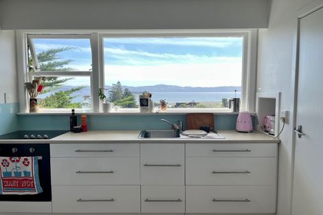 Photo of property in 28-30 Matipo Street, Eastbourne, Lower Hutt, 5013