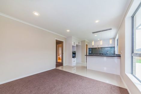 Photo of property in 16 Wellfield Drive, Papakura, 2110