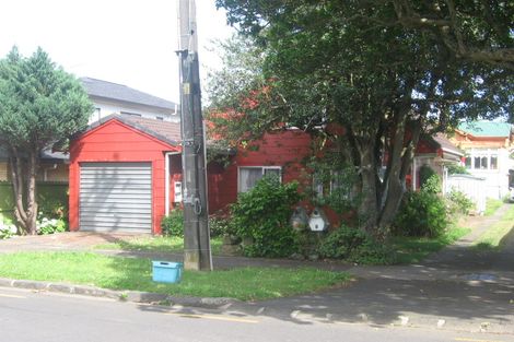 Photo of property in 3 Puriri Avenue, Orewa, 0931