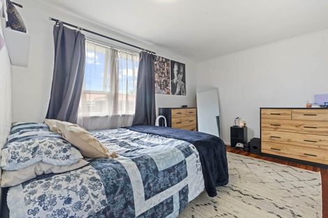 Photo of property in 12 Olive Street, Manurewa, Auckland, 2102