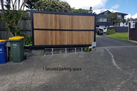 Photo of property in 627 Beach Road, Rothesay Bay, Auckland, 0630