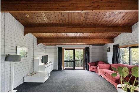 Photo of property in 12 Woodend Road, Woodend, 7610