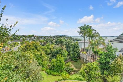 Photo of property in 86 Mellons Bay Road, Mellons Bay, Auckland, 2014