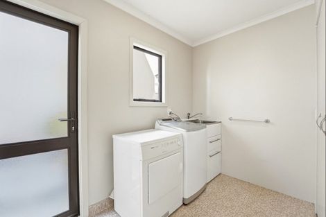 Photo of property in 5b Putiki Drive, Durie Hill, Whanganui, 4500