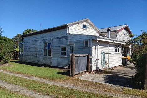 Photo of property in 129 Russell Street, Westport, 7825