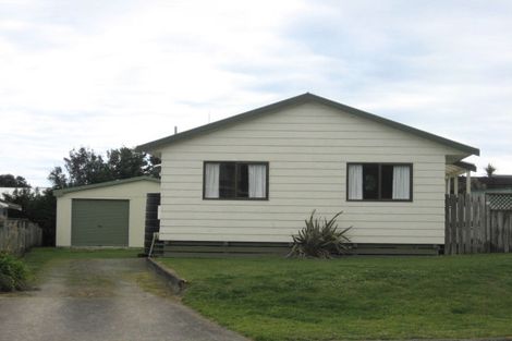 Photo of property in 39 Park Avenue, Waitarere Beach, Levin, 5510
