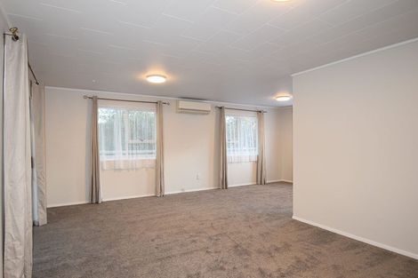 Photo of property in 27 Wallace Road, Ranui, Auckland, 0612