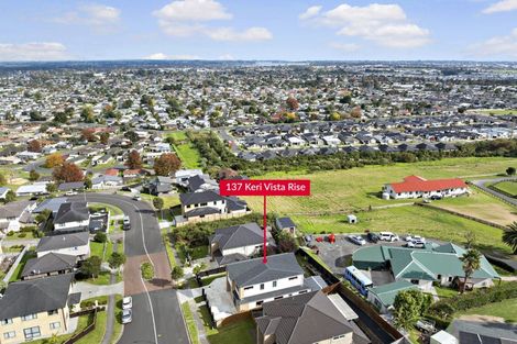 Photo of property in 137 Keri Vista Rise, Papakura, 2110