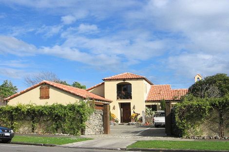 Photo of property in 100 Jickell Street, Hokowhitu, Palmerston North, 4410