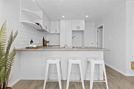 Photo of property in 2/16 Betley Crescent, Fairview Downs, Hamilton, 3214