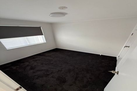 Photo of property in 11 Blanes Road, Weymouth, Auckland, 2103