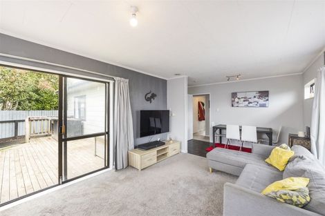 Photo of property in 3a Pluto Place, Milson, Palmerston North, 4414