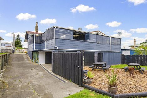 Photo of property in 79 Park Avenue, Waitarere Beach, Levin, 5510