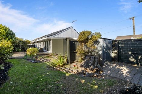 Photo of property in 2/75 Garreg Road, Bryndwr, Christchurch, 8052