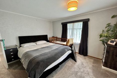 Photo of property in 11 Kirk Street, Otaki, 5512