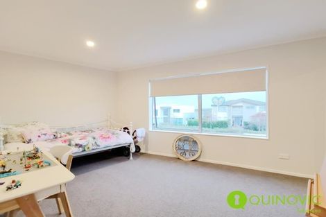 Photo of property in 52 Te Oneroa Way, Long Bay, Auckland, 0630