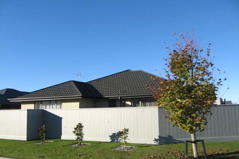 Photo of property in 8 Providence Place, Redwood, Christchurch, 8051