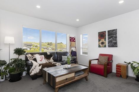 Photo of property in 34 Ballintoy Park Drive, Welcome Bay, Tauranga, 3175