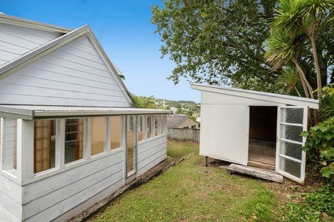 Photo of property in 13 Makiri Street, Helensville, 0800