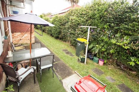 Photo of property in 3/43 Shakespeare Road, Milford, Auckland, 0620
