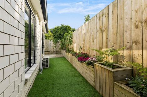 Photo of property in 17d Kerrydale Road, Manurewa, Auckland, 2102