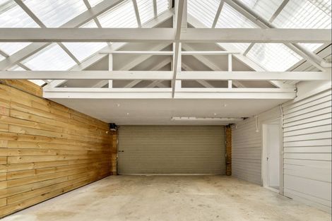 Photo of property in 16 Grand View Road, Leigh, 0985