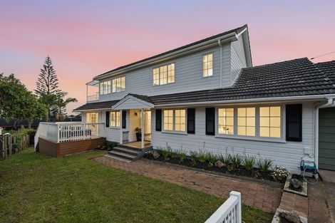 Photo of property in 355 East Coast Road, Mairangi Bay, Auckland, 0630