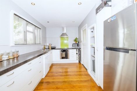 Photo of property in 106 Avonhead Road, Avonhead, Christchurch, 8042