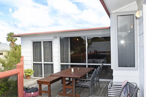 Photo of property in 9 Hinemoa Place, Snells Beach, 0920