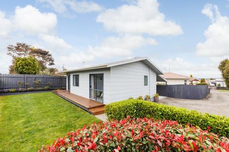 Photo of property in 2/91 Benmore Avenue, Cloverlea, Palmerston North, 4412