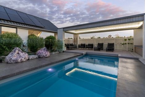 Photo of property in 25 Mike Smith Drive, Cambridge, 3434