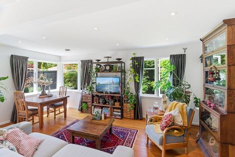 Photo of property in 32 Martindales Road, Heathcote Valley, Christchurch, 8022