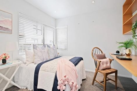 Photo of property in 1/2 The Esplanade, Eastern Beach, Auckland, 2012