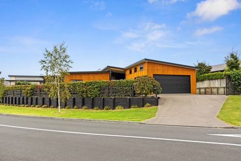 Photo of property in 2 Benmore Crescent, Pyes Pa, Tauranga, 3112