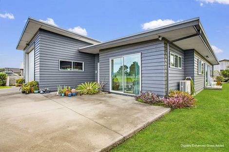 Photo of property in 5 Debenham Drive, Whitianga, 3510