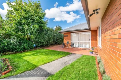 Photo of property in 86a Balrudry Street, Avonhead, Christchurch, 8042