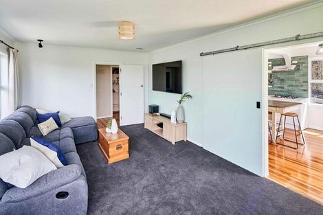 Photo of property in 10 Monowai Road, Johnsonville, Wellington, 6037