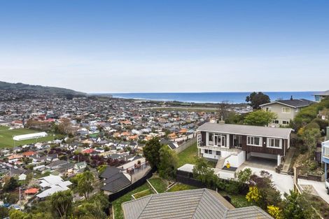 Photo of property in 77 Easther Crescent, Kew, Dunedin, 9012