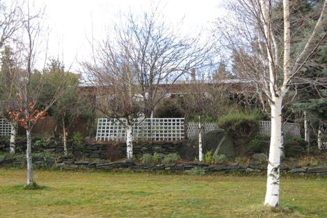 Photo of property in 16 Aeolus Place, Wanaka, 9305