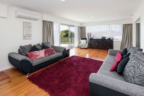 Photo of property in 14 Judkins Crescent, Cockle Bay, Auckland, 2014