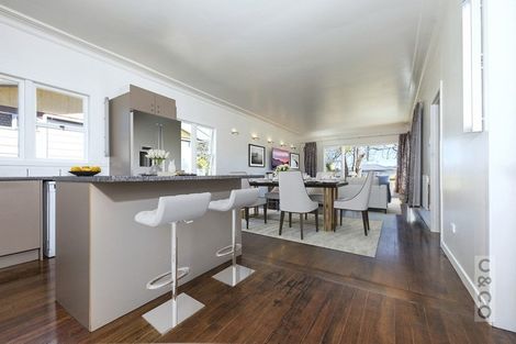 Photo of property in 30 Riverhead Road, Kumeu, 0810