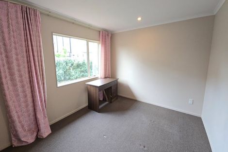 Photo of property in 21 Edgewood Way, Henderson, Auckland, 0612
