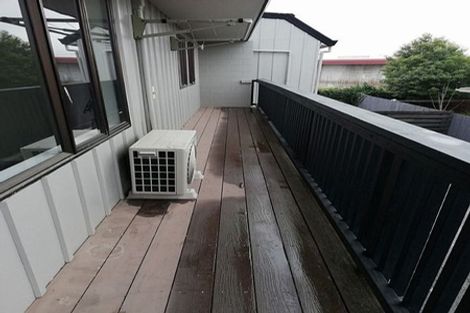 Photo of property in 6/31 Brockworth Place, Riccarton, Christchurch, 8011