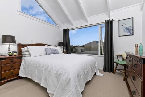 Photo of property in 4/44 Stanley Point Road, Stanley Point, Auckland, 0624